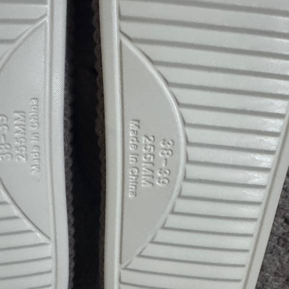 Amazon Taupe Ribbed Slippers - Picture 3 of 3